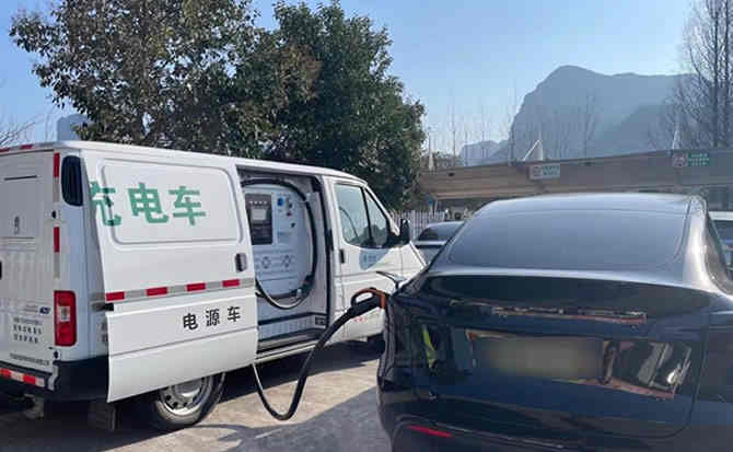桥西区汽车搭电